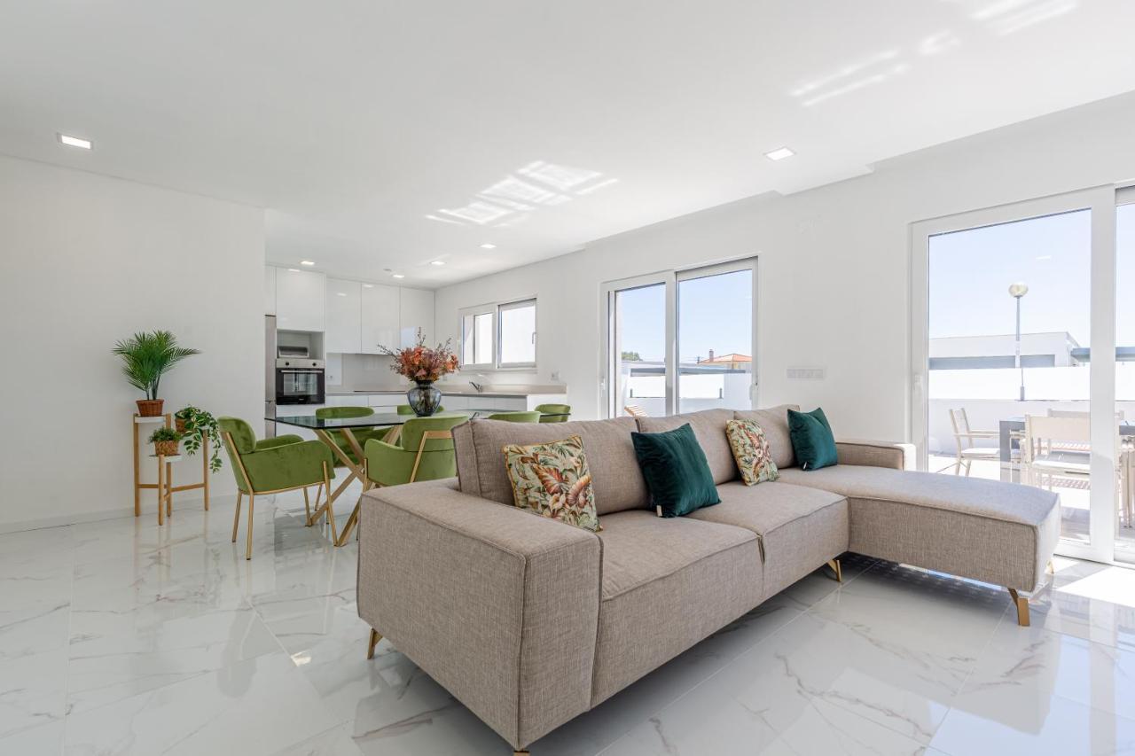 לוריניה Villa Tapisco With Private Pool מראה חיצוני תמונה
