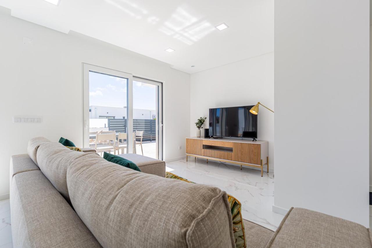 לוריניה Villa Tapisco With Private Pool מראה חיצוני תמונה